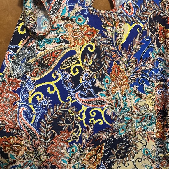 CYRUS- Short Sleeve / Criss Cross in Back Brightly Colored & Patterns Shirt - Picture 10 of 10